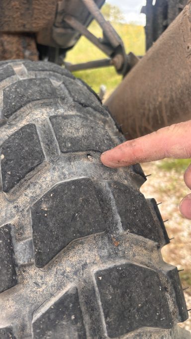 die zweite Reifenpanne es gehört einfach zum Offroad Endurowandern mit dem Motorrad
