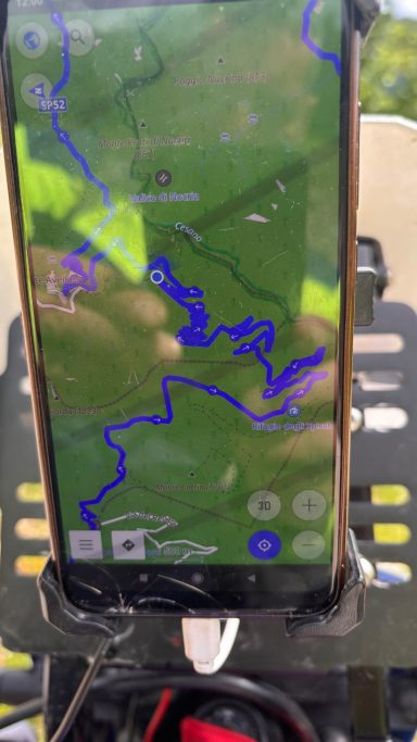 Kurven Kurven Kurven durch ein Offroadparadies