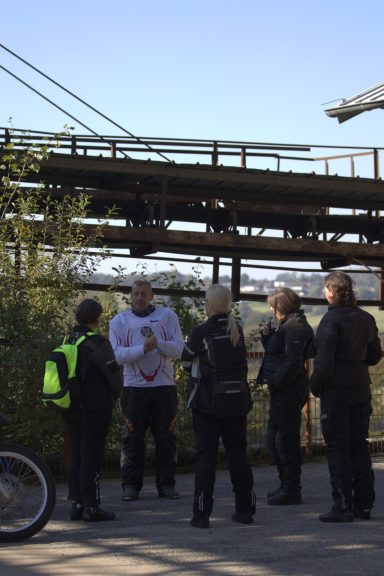 Gruppentraining Offroad Motorrad Ladys Only nur für Frauen Einführung Theorie