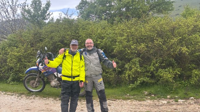 Zwei Teilnehmer beim ACT Italien Offroad Endurowandern